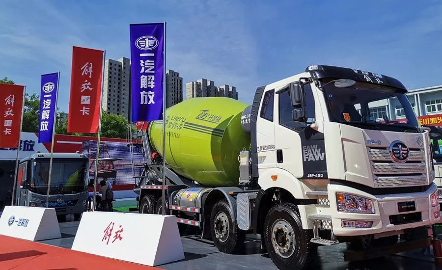 解決行業(yè)六大焦點(diǎn)問題，凌宇“智匯型攪拌車”橫空出世